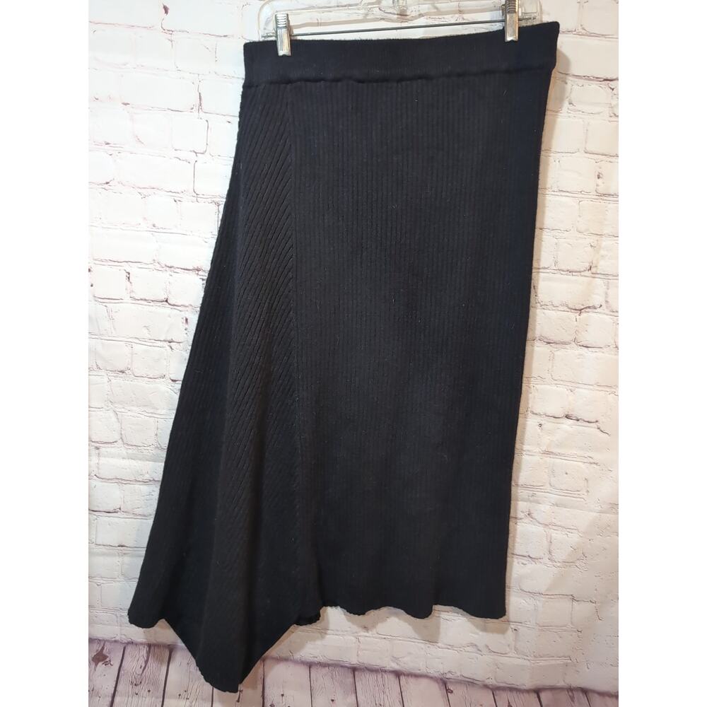 Cyrus Woman's Black Ribbed Asymmetrical Hem Elastic Waist Sweater Skirt Medium